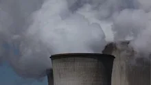 Power plant with huge cooling towers