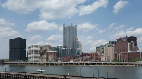 Timelapse Pittsburgh Skyline Zoom In