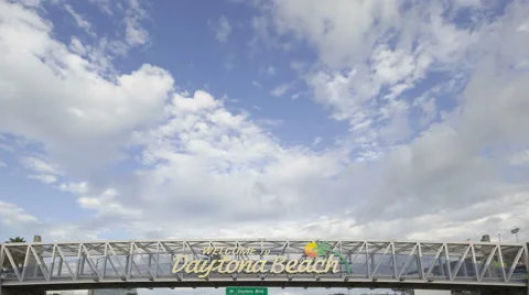 4K Time Lapse Close Up Daytona Beach Welcome Sign