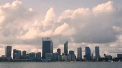 Jogger Perth Skyline