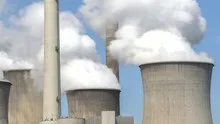 Power plant with huge cooling towers