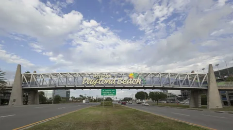 4K Time Lapse Daytona Beach Welcome Sign